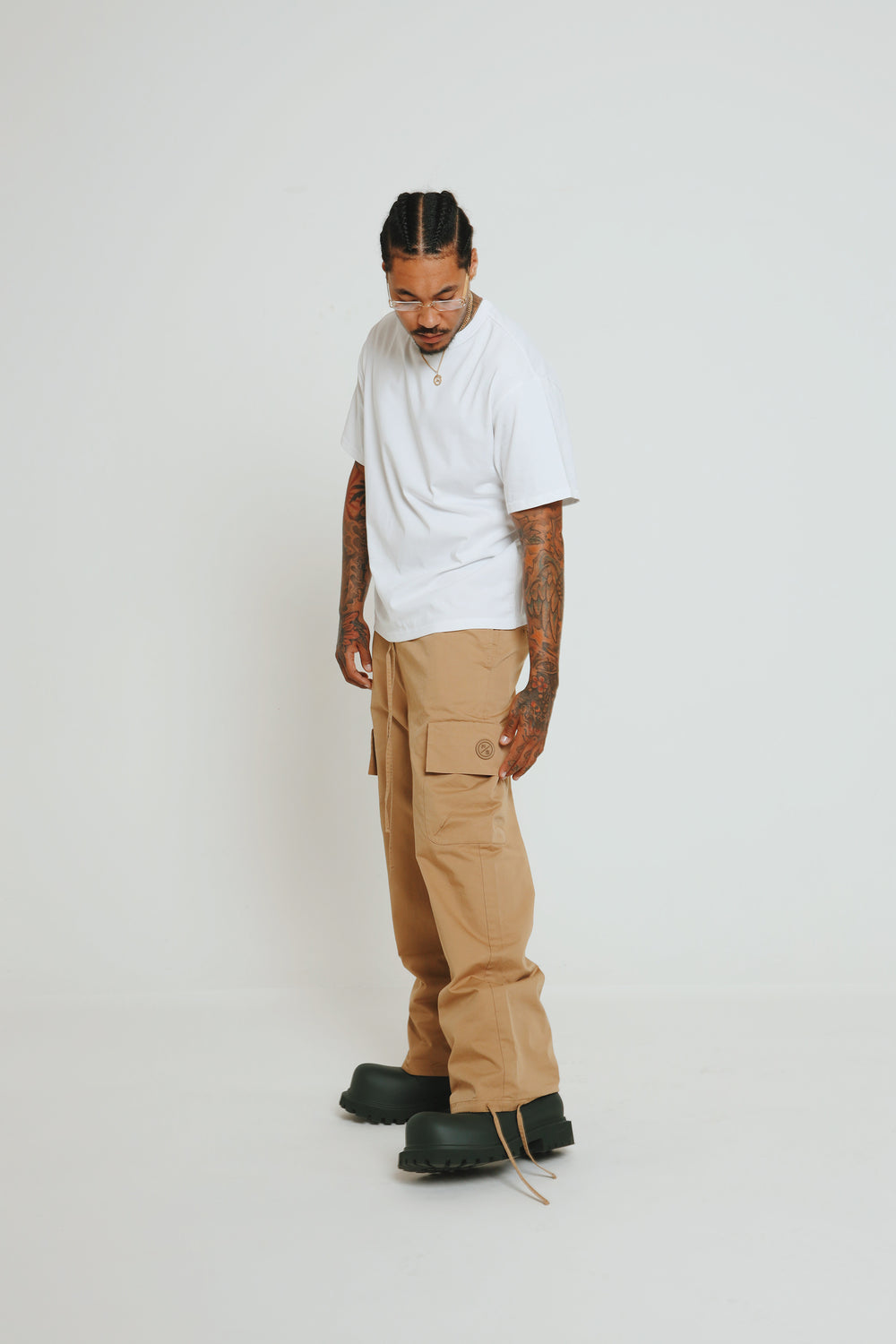 Essential Baggy Cargo Pants (Khaki)